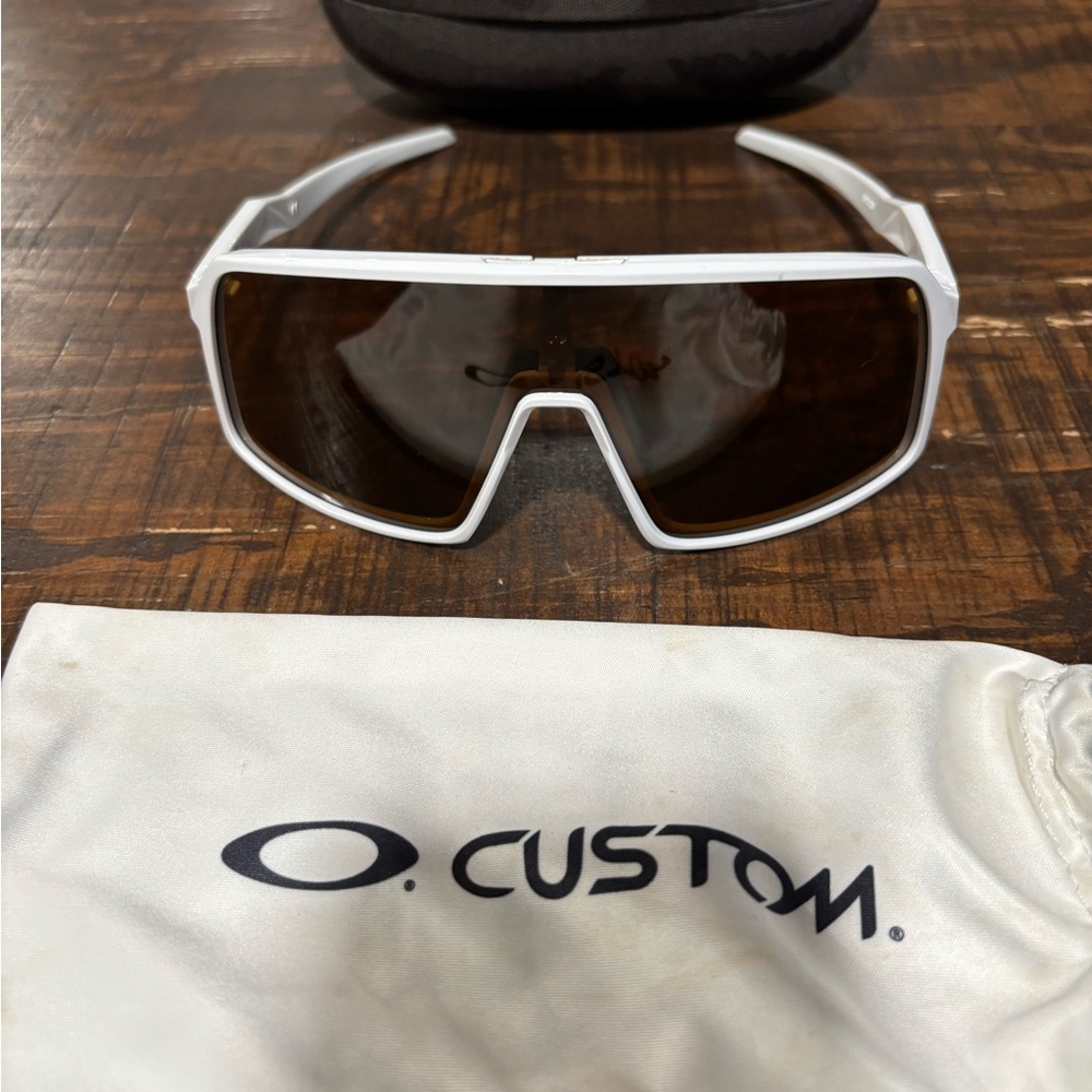 Oakley Sutro white with Prism bronze lens
